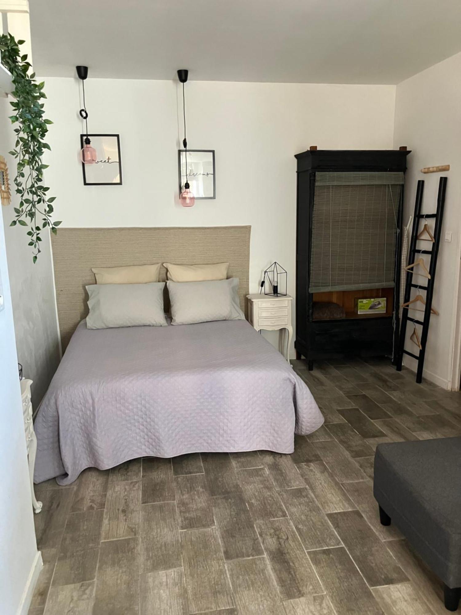 L'Appartement De Gaston เลส์ซาแบล็ตส์ ภายนอก รูปภาพ